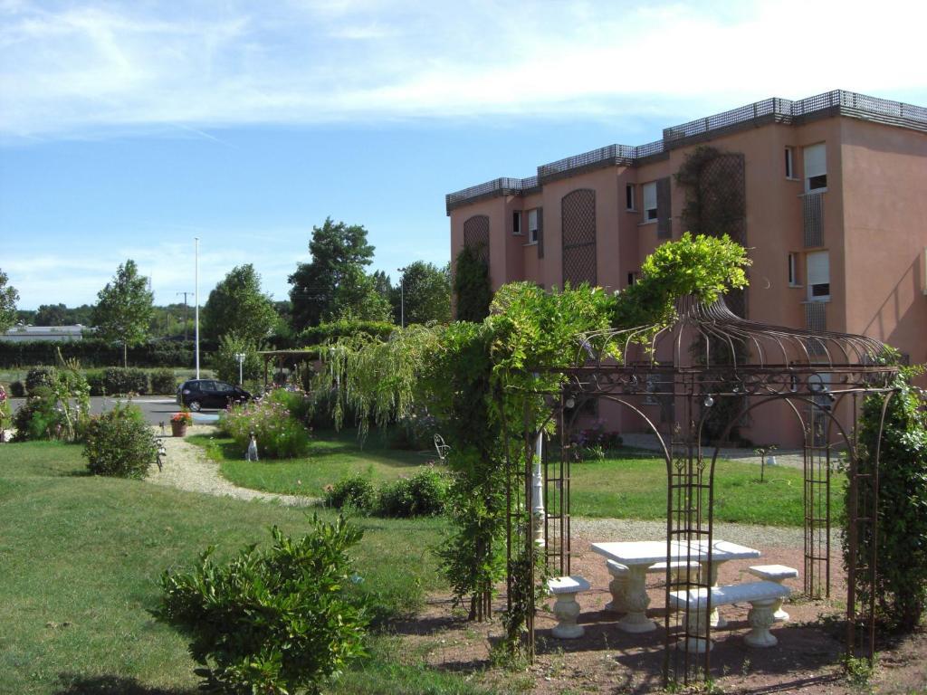 Hotel Au Sans Souci Chinon Bagian luar foto